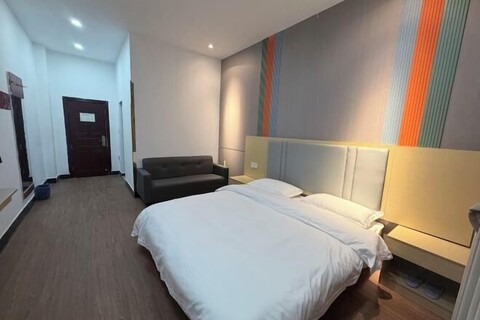 Foshan Meek Hotel (Flatland Cloth Market Cowboy City)