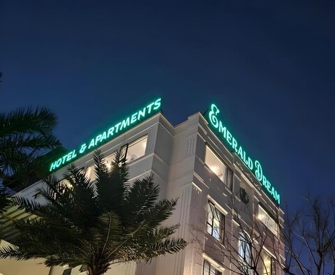 에메랄드 드림 호텔, 오피스 앤 아파트먼츠