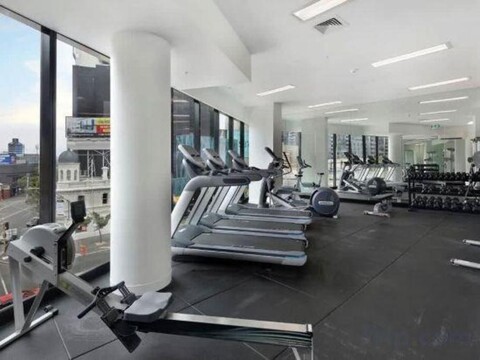 A Stylish 2BR Apt with City Views in Southbank