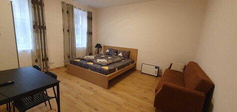 그룹 스테이, 엔크플라츠 근처 3 아파트