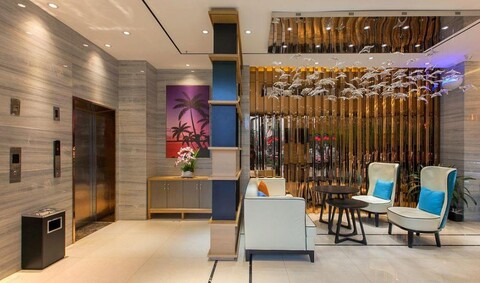Coastal City Hotel Chain (Wuhan Hankou Railway Station Garden Expo Park)