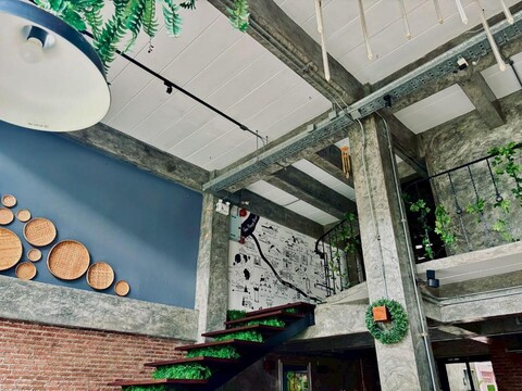 수쿰 빅토리모뉴먼트-아리