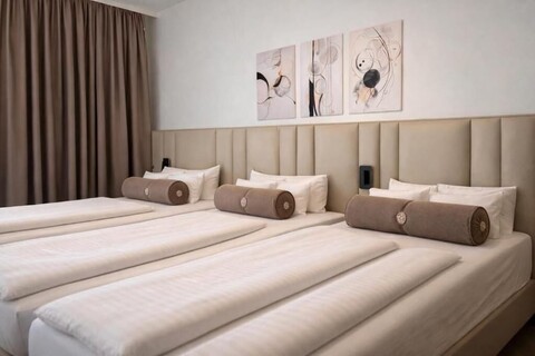 바이어스 보딩하우스 & 호텔