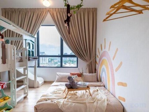 UNO PROMENADE BY FEEL HOME