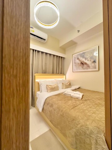 LuxeGold  l WiFi + Netflix I RED RES B01-2733