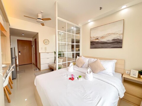 Seaside Hideaway l LUSH B01-1739