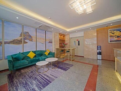 Chang Xing Hotel (Guangzhou Baima Garment City Railway Station Metro)