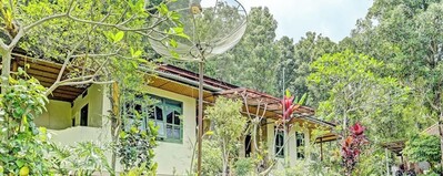 호텔 O 데사 위사타 반유아티스