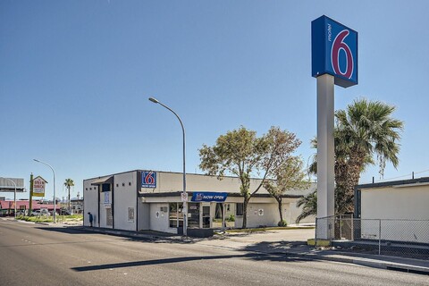 모텔 6 라스 베이거스, NV - 다운타운 프리몬트 스트릿