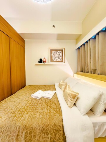 On Point 1  l WiFi + Netflix I RED RES B01-2749