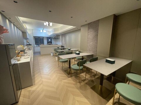 Mandala Smart Hotel (Wanda Plaza, Wuhan Sports Center Metro Station)
