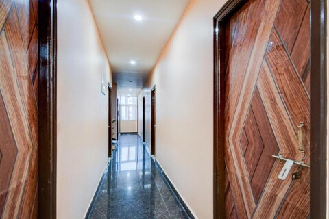 Hotel O by OYO PVR