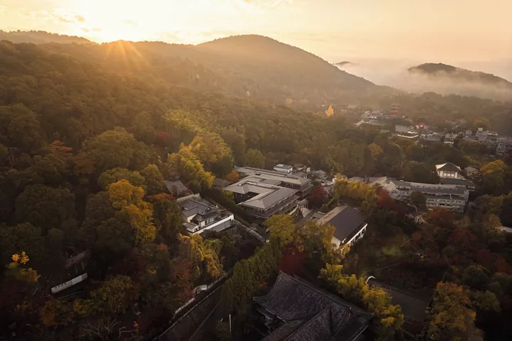 東山