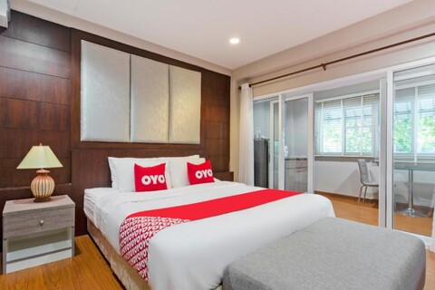 OYO 995 블루 카페 아파트먼트 - 직원 백신 접종