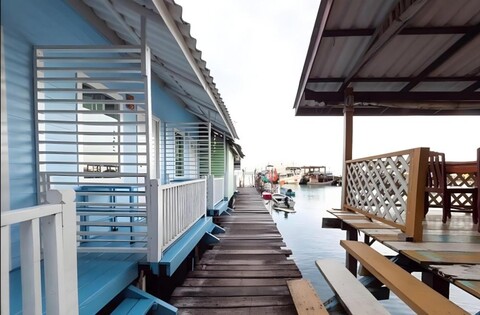 Kohchang Baanrimtalay Resort