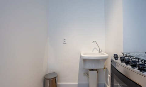 아파트먼트, 발코니 있음, 쇼핑센터에서 350m 떨어짐 Ecg1308