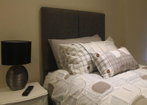 Black Bull With Rooms