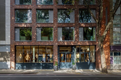 버몬즈 로크, 타워 브리지