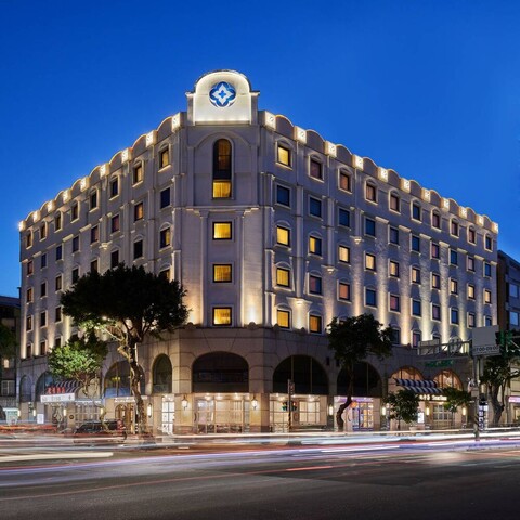 더 리비에라 호텔