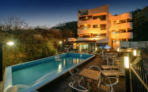 Yeongdeok Sea Walking Pension (Ocean View, Caravan)