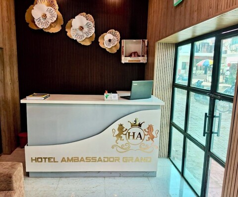 호텔 앰배서더 그랜드
