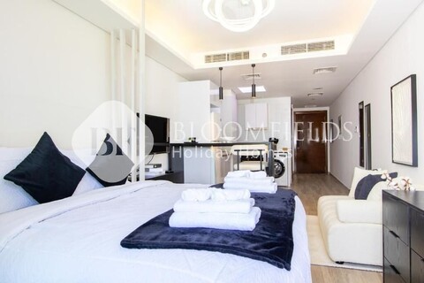 블룸필즈 모던 이스케이프 스튜, JVC에 위치