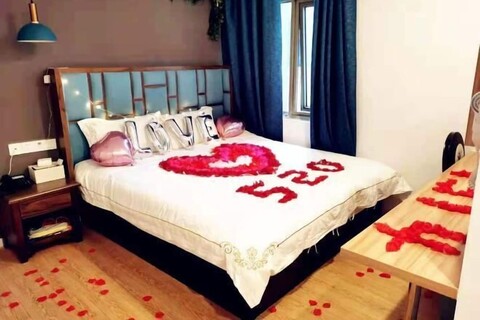 Impression Boutique Hotel (Shanghai Fengzhuang Metro Station Store)