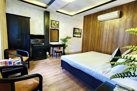 RosaMay Thu Khoa Huan