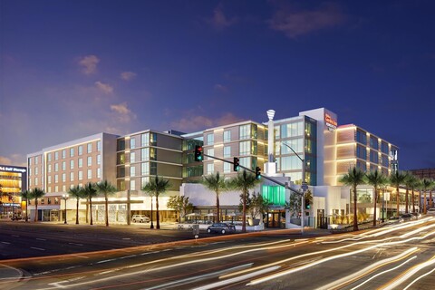 힐튼 가든 인 샌디에이고 다운타운/베이사이드