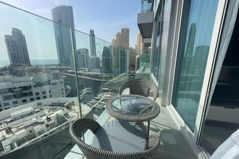Dubai Marina Walk Gem Modern Apt with Pool & Gym access, Steps to Beach & Metro