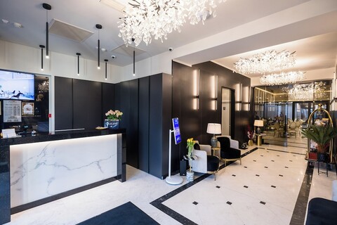 르 블랑 코트로체니 호텔