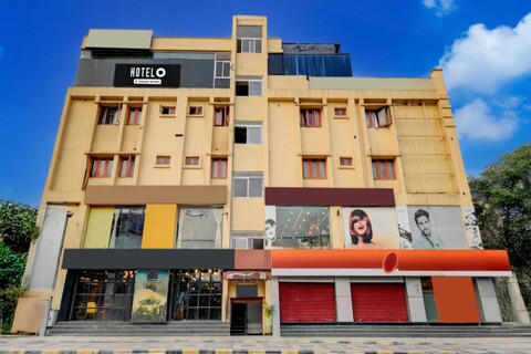 Hotel O Madhapur Metro Station Formerly VG Grand