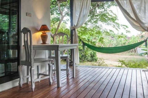 Island’s Gift – Private Design House for 2 Near Sunset Beach