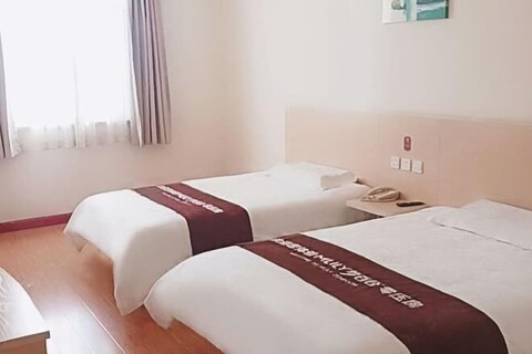 Elan Hotel (Yantai Muping Bus Station)