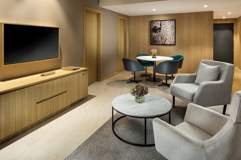 밀레니엄 플레이스 미르디프 호텔