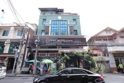 Super OYO 483 Pannee Hotel Khaosan