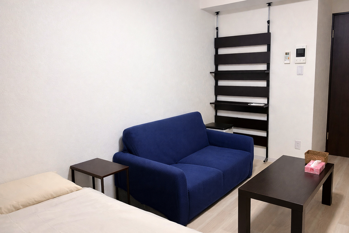 room detail thumbnail 1