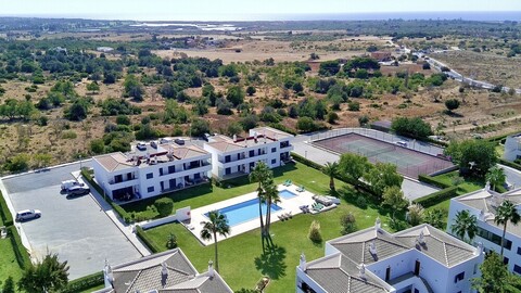 페라 시크릿 가든 2, 수영장 있음, 호밍 제공