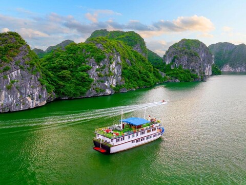 Sunlight Premium Cruise Ha Long
