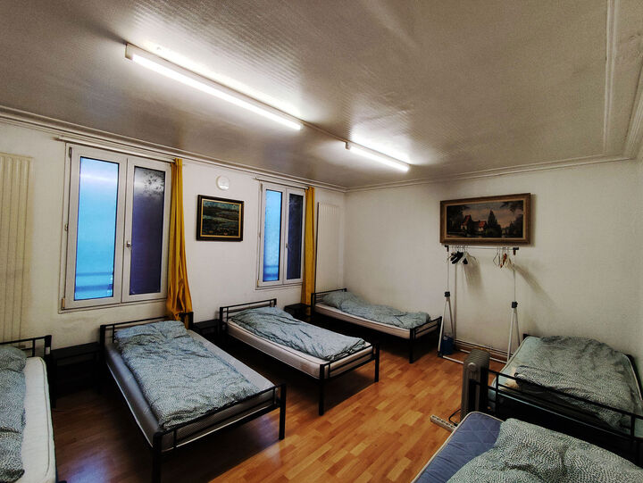 room detail thumbnail 0