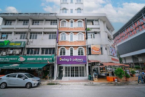 스윙 앤 필로우스 앳 ICC 푸두 쿠알라룸푸르