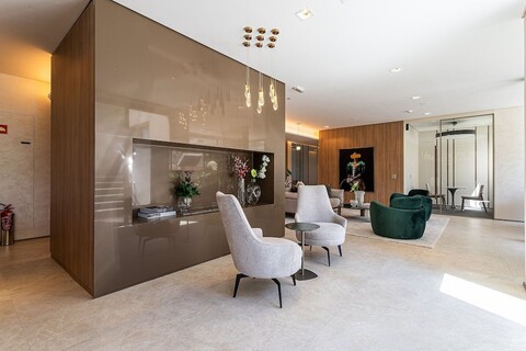 아이라 모에마, 도시에서 가장 매력적인 동네의 세련미와 편안함