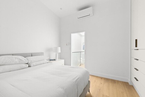 브라이트 2베드룸 하우스 인 서리힐스