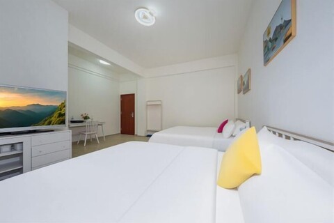 Nongzai Guesthouse (Sanya Wuzhizhou Island Houhai)