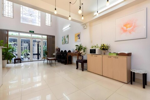 니나 홈- 데탐 스트리트