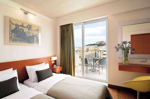 도리안  인/여관, 슈어  호텔  컬렉션 바이  베스트 웨스턴