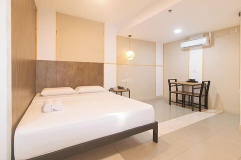 Maine Residences Tramo near NAIA Terminal