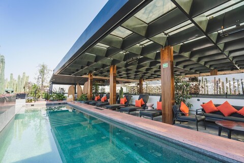 움브랄, 어 쿠리오 콜렉션 바이 힐튼