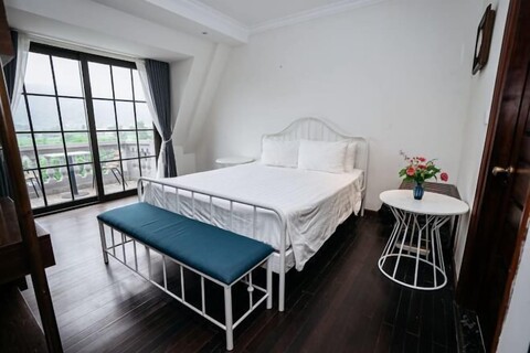 Paradise Soc Son Resort