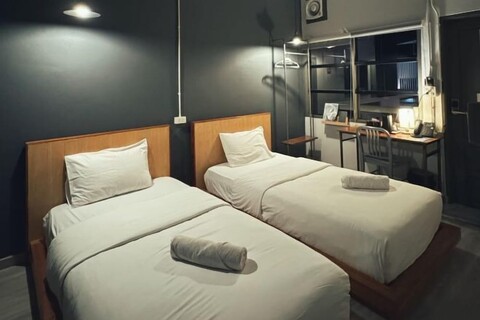 Sailomyen Cafe and Hostel